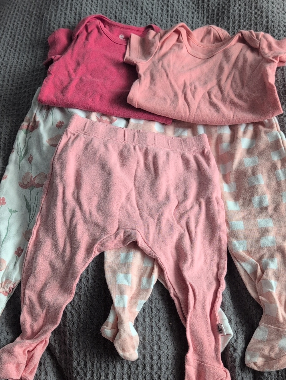 EUC Honest Company Pink Footed Pants and Bodysuit Bundle Sz 6-9M